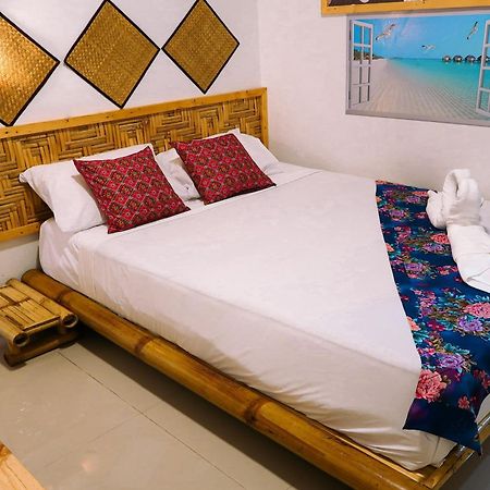 Baan Urt Suratthani Airport Hotel Surat Thani Exterior foto
