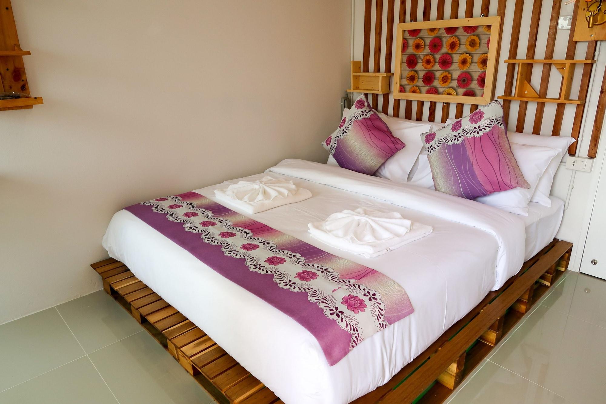Baan Urt Suratthani Airport Hotel Surat Thani Exterior foto
